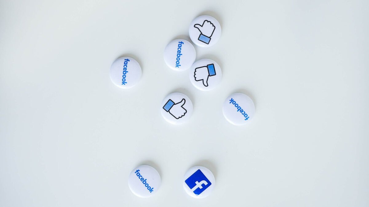facebook ab test feature
